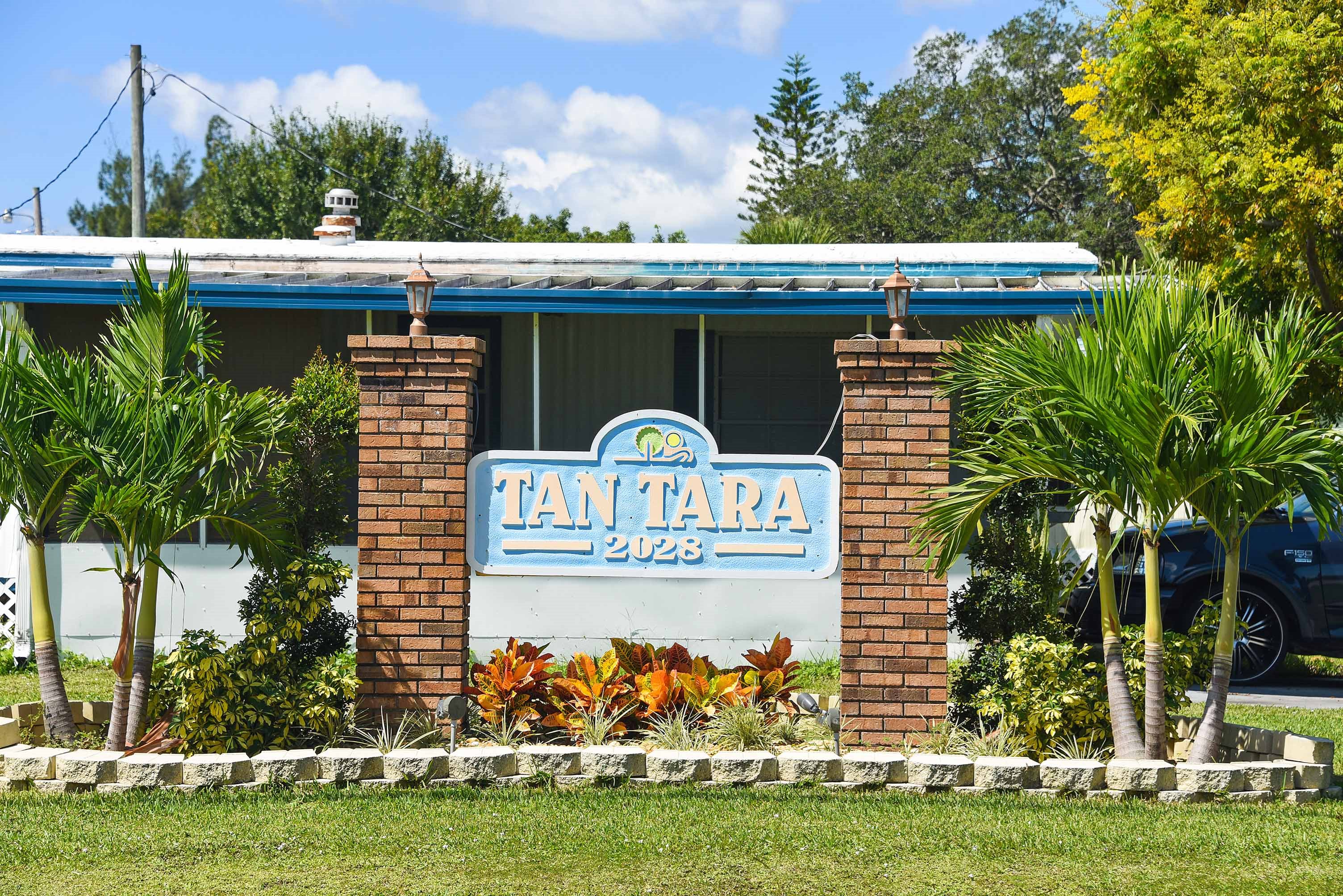Photos and Video of Tan Tara Mobile Home Park in Melbourne, FL